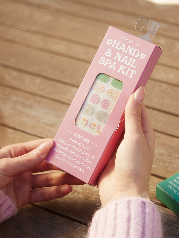 Checkerboard Blooms Hand & Nail Spa Kit